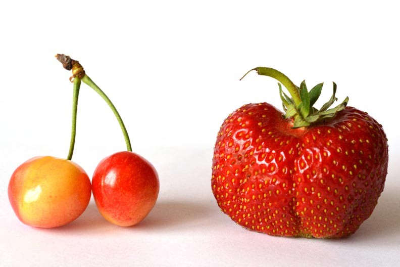 Cherry vs Strawberry 